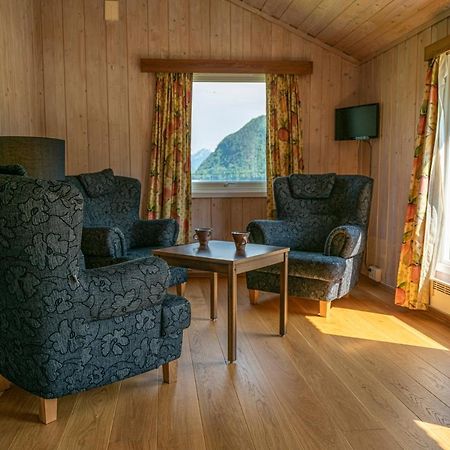 Dragsvik Fjordhotel (Adults Only) Балестранд Экстерьер фото