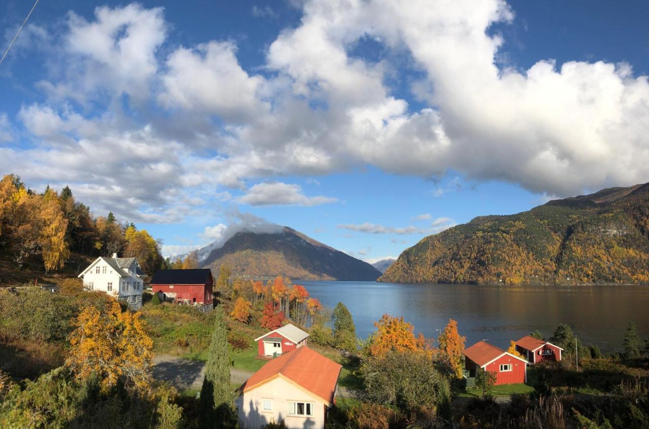Dragsvik Fjordhotel (Adults Only) Балестранд Экстерьер фото