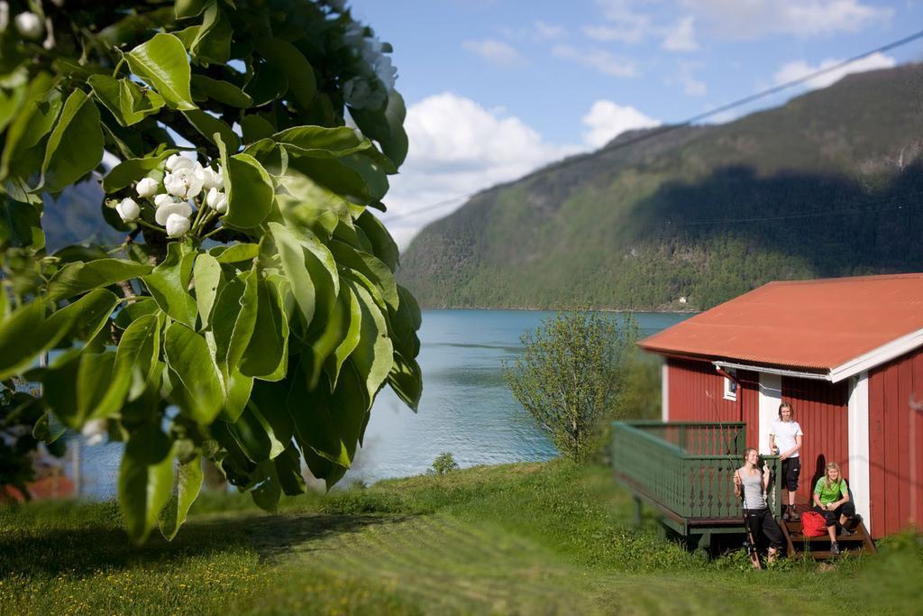 Dragsvik Fjordhotel (Adults Only) Балестранд Экстерьер фото