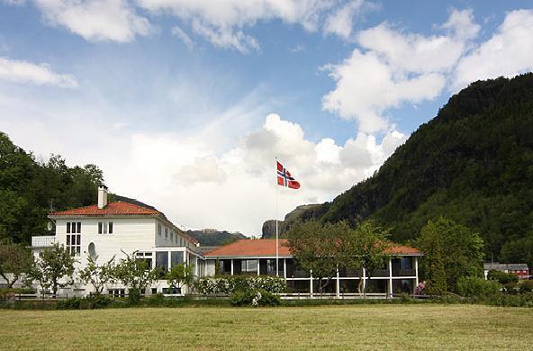 Dragsvik Fjordhotel (Adults Only) Балестранд Экстерьер фото